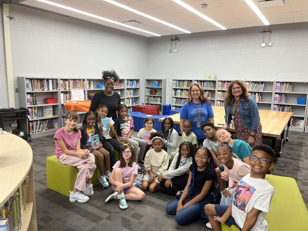 Thank you to Mrs. VanNostrand for hosting our book club celebration to celebrate summer reading! Thank you to our special guests Ms. James and Mrs. Quinn! #onlywb @ELAvannostrand @AllFourOneWB @aquinn123