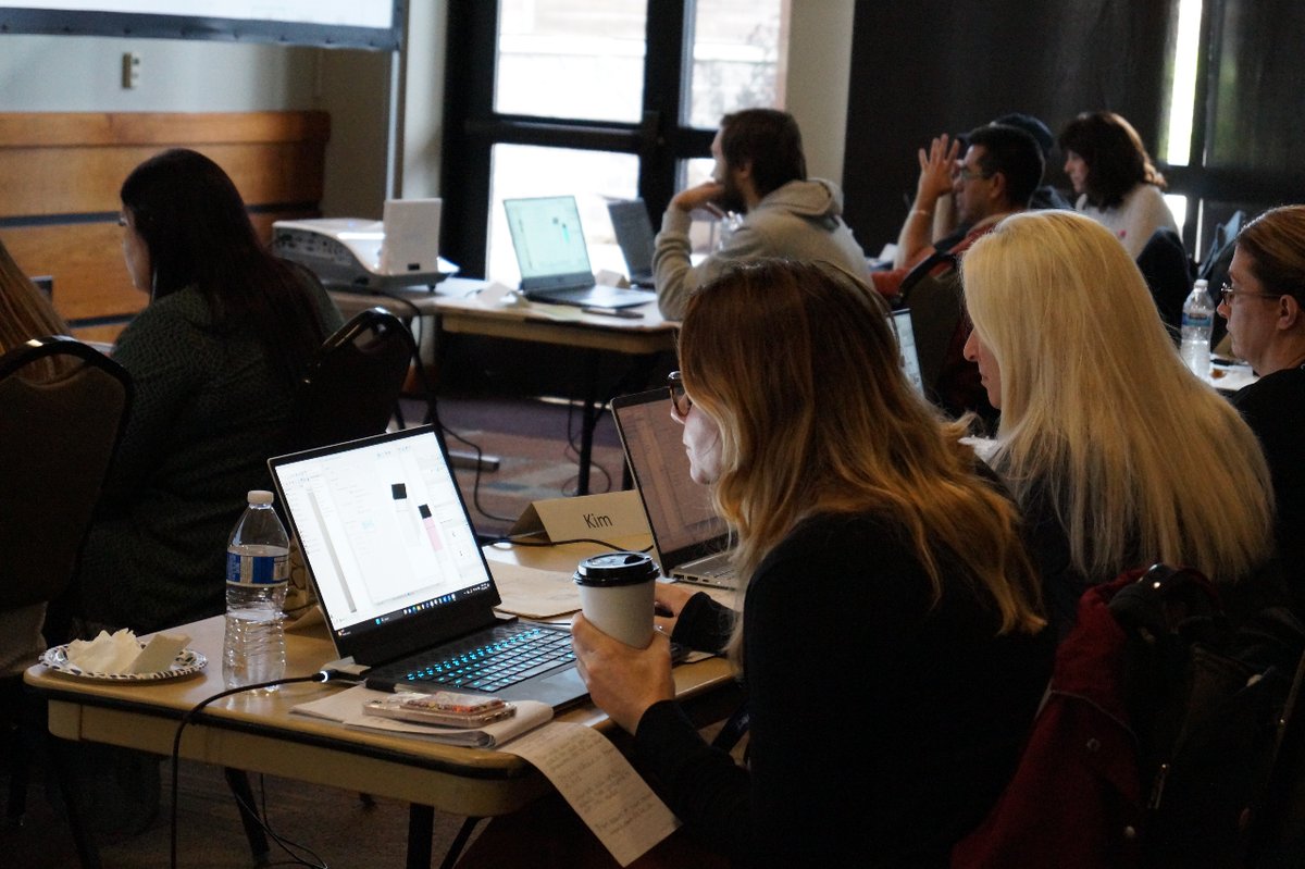 ChiefSoftware's tweet photo. Day 2 of Chief Academy, another day of lively discussions, problem-solving, and sharing Chief Architect tips to make our customers successful! 
#chiefarchitect #chiefevents #chiefacademy https://t.co/fDEEjcrnBQ