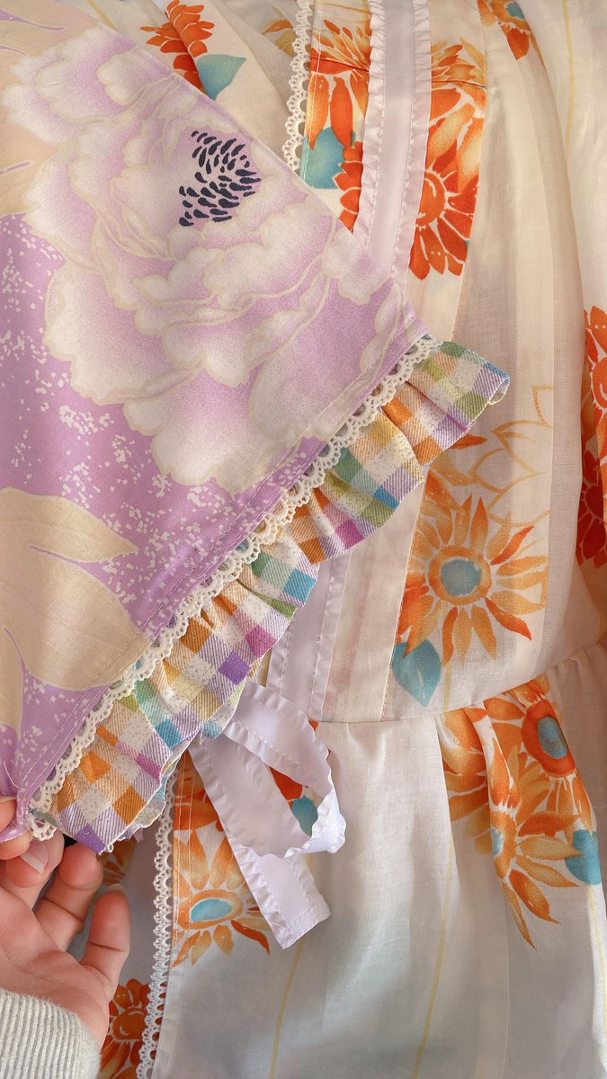 melo__para's tweet photo. Melopara is BACK!!💫Tomorrow we will be debuting a NEW costume set at Matsuri Brisbane! 💖We brought back some Second-hand Yukata while in Japan!🎌

Are you looking forward to seeing the full outfits~? We hope they make you smile!🍡

#kagaiidol #ausidol #idolcostume #アイドル https://t.co/4OZpr5xXRF