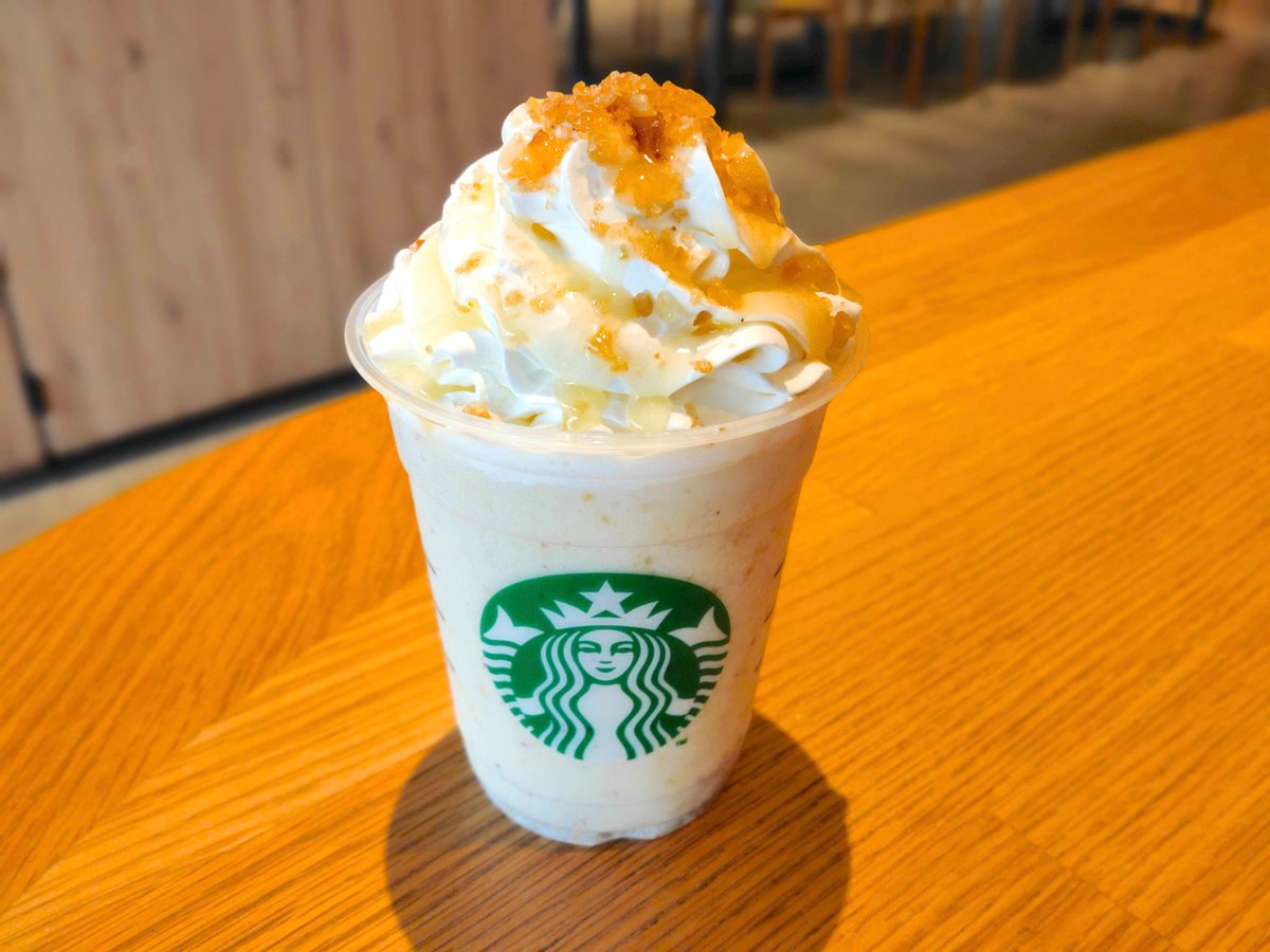 stb_site8's tweet photo. スタバ新作「おさつバターフラペチーノ」最強カスタム【今日から発売】  

・バニラシロップ多めに追加 
・ミルクをブレベに変更

元々そこまで甘くないけど、このカスタムで旨味とコクが増してかなり美味しい。普通のが味薄く感じるくらい濃厚なうまみ。スイートポテトみたいな味になります🍠 https://t.co/ALWXsLKjW3