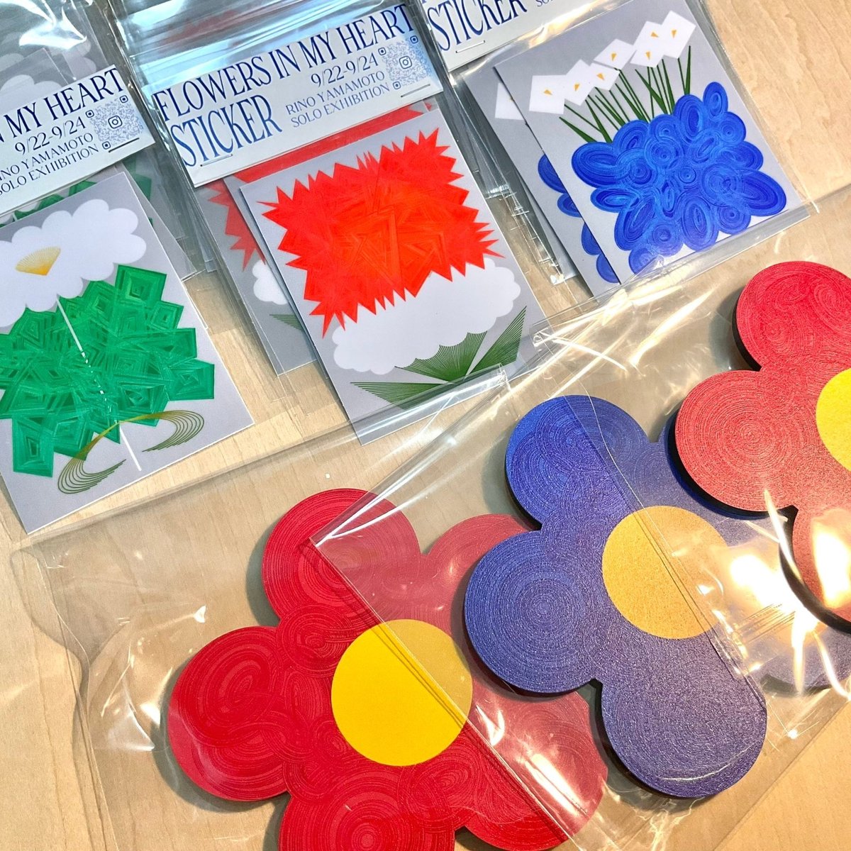 本日藝祭2023アートマーケットにて
・ステッカー3種類
・MDFお花コースター
・MDF小作品(A4）5種類

をご用意してお待ちしています✨
お店は
<a href="/naminamishop/">NamiNamiShop</a> へ🌐