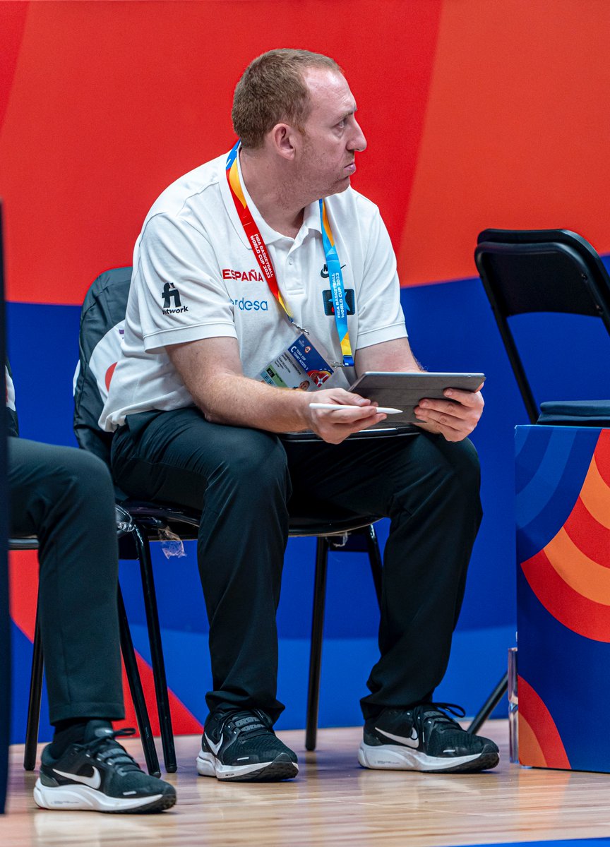 SELECCIONES
Día de partido:
Comienza la segunda fase de la #FIBAWC para 🇪🇸, con <a href="/JaviCabrerizo/">Javier Cabrerizo Herrerías</a>  como representación estudiantil.

🇪🇸vs🇱🇻 11:45h
📺 La 2
