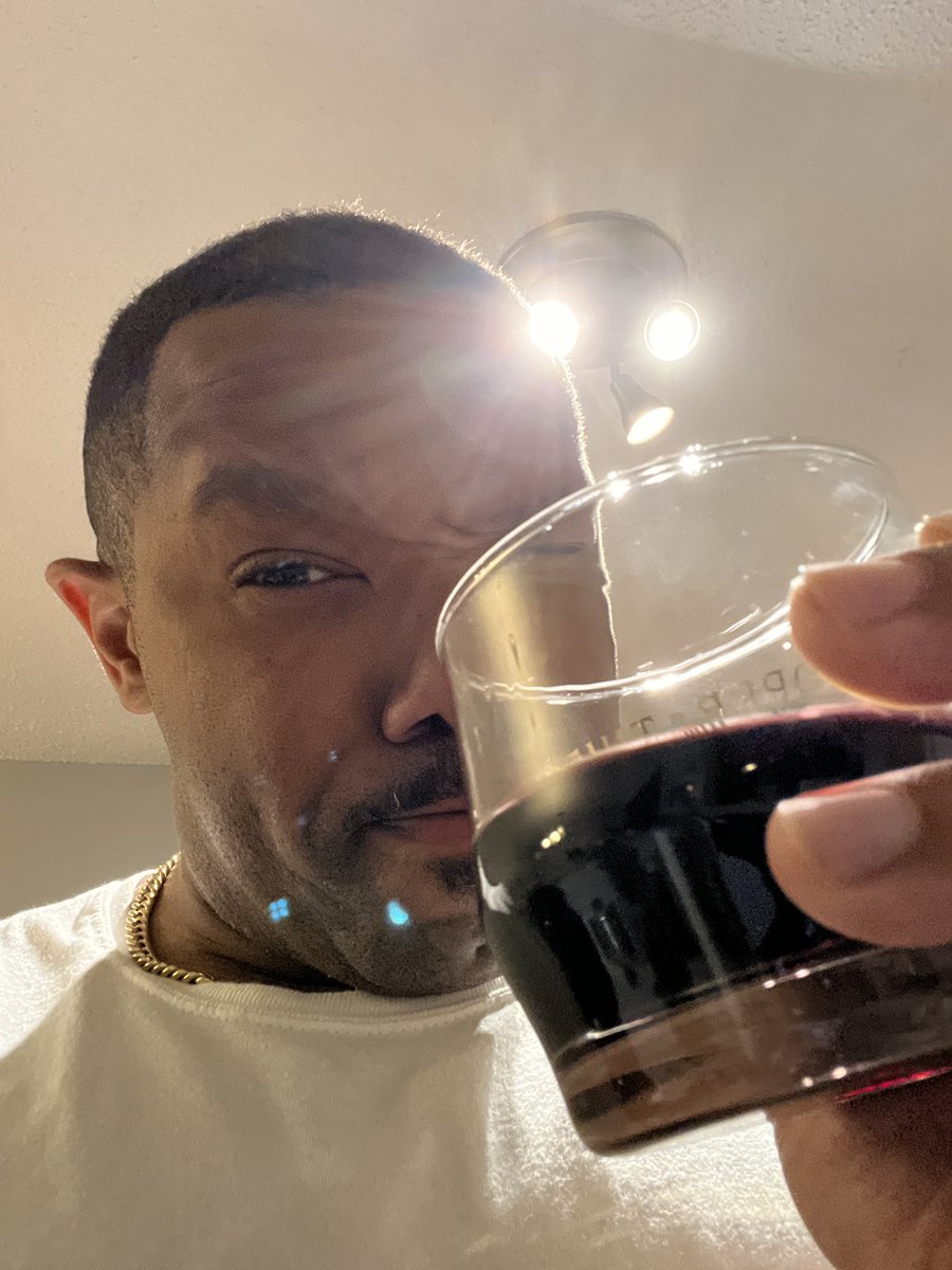 jflashwork's tweet image. Cheers! 🍷