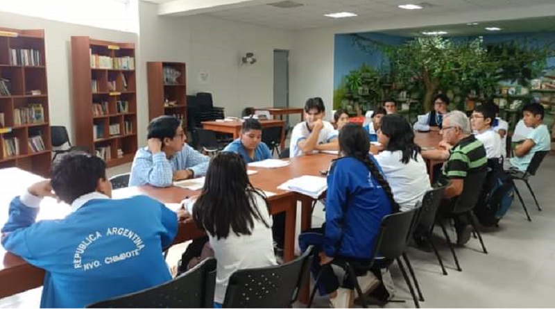 NoticiasSER's tweet image. #OPINIÓN | Leer para estrechar y transformar el mundo

@mareacultural "sólo leyendo podremos estrechar y comprender el mundo en el que sobrevivimos, este país violento y atestado de injusticias y derramamientos de sangre"

➛ goo.su/TEO7J6