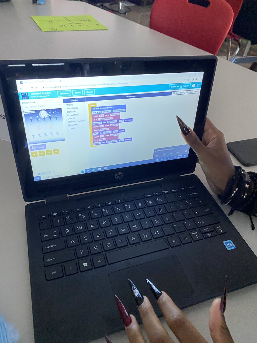 DeskofBHorne's tweet image. Engaging day visiting classrooms with our amazing students and dedicated teachers! Getting a firsthand look at the incredible learning experiences happening here at Western. 🎓 #Education #SchoolCommunity #WomeninCoding
