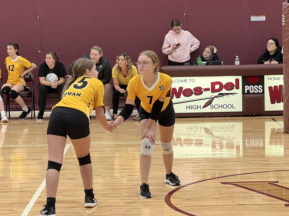 KogerAngie's tweet photo. Nice game Cowan 7th grade volleyball team! 🏐 #blackhawkpride https://t.co/3Cw9V7TQwO