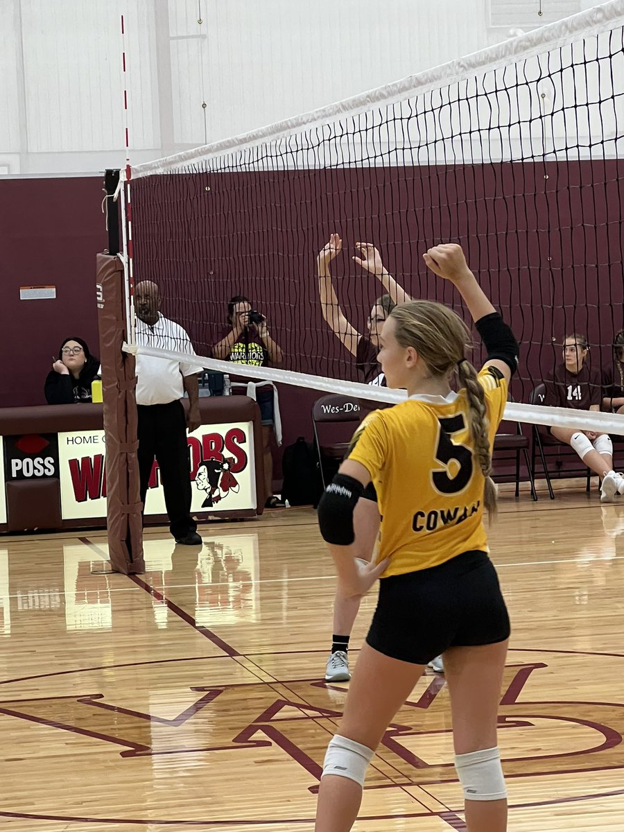 KogerAngie's tweet photo. Nice game Cowan 7th grade volleyball team! 🏐 #blackhawkpride https://t.co/3Cw9V7TQwO