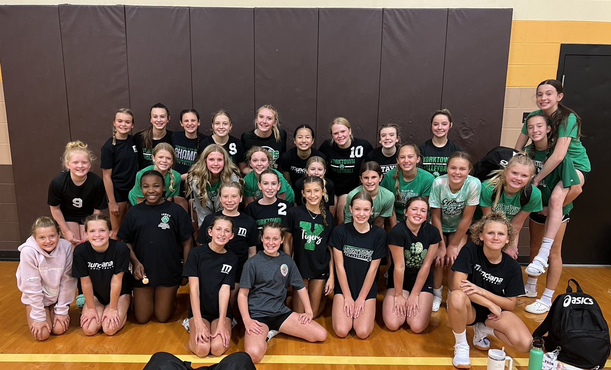 🏐 Volleyball 🆚 Monroe Central🏐

Tigers get the sweep 🧹 on the road‼️

6th 25-14, 25-5

7th 25-4, 25-7

8th 25-5, 25-3