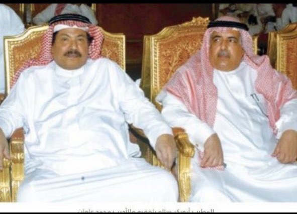 aas08418088's tweet photo. اسأل الله ان يجمعكما في جناته كما جمعكما في ارضه ..
صورة تاريخية للوالد #ابوبكر_سالم_بلفقيه مع العم #محمد_علوان 
تعازينا للوالدة الفاضلة ام غسان وابناءها وبناتها ولا حول ولا قوة الا بالله 
الفراق صعب وصعوبته تتضاعف عندما تفتش في جوانب ماضٍ جميل ومشرف 
هذه سنة الحياة ولا اعتراض https://t.co/vxXxtvpzx2