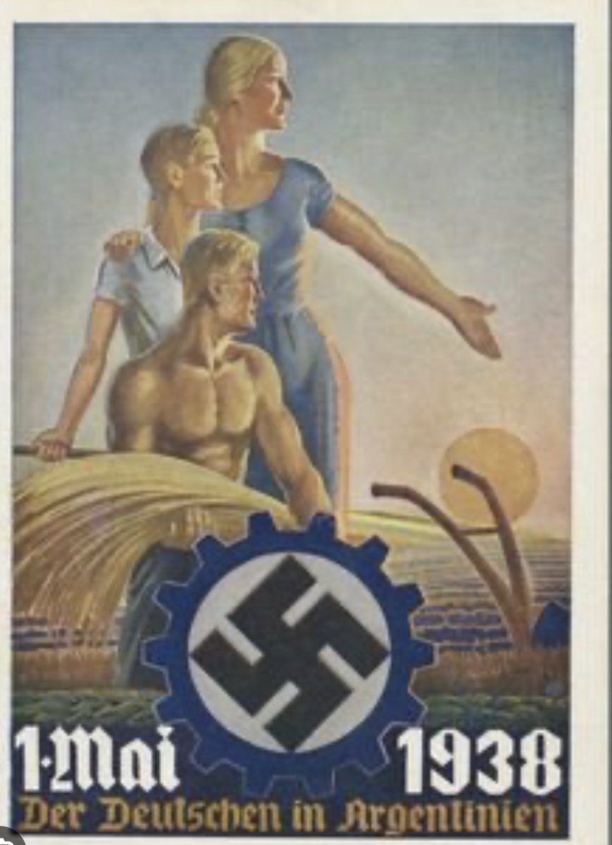 EJelenszky's tweet photo. Muy estilo nazi 1938. Familia blanca en un
campo de trigo. Sean originales ! https://t.co/3KJ73K3Flu