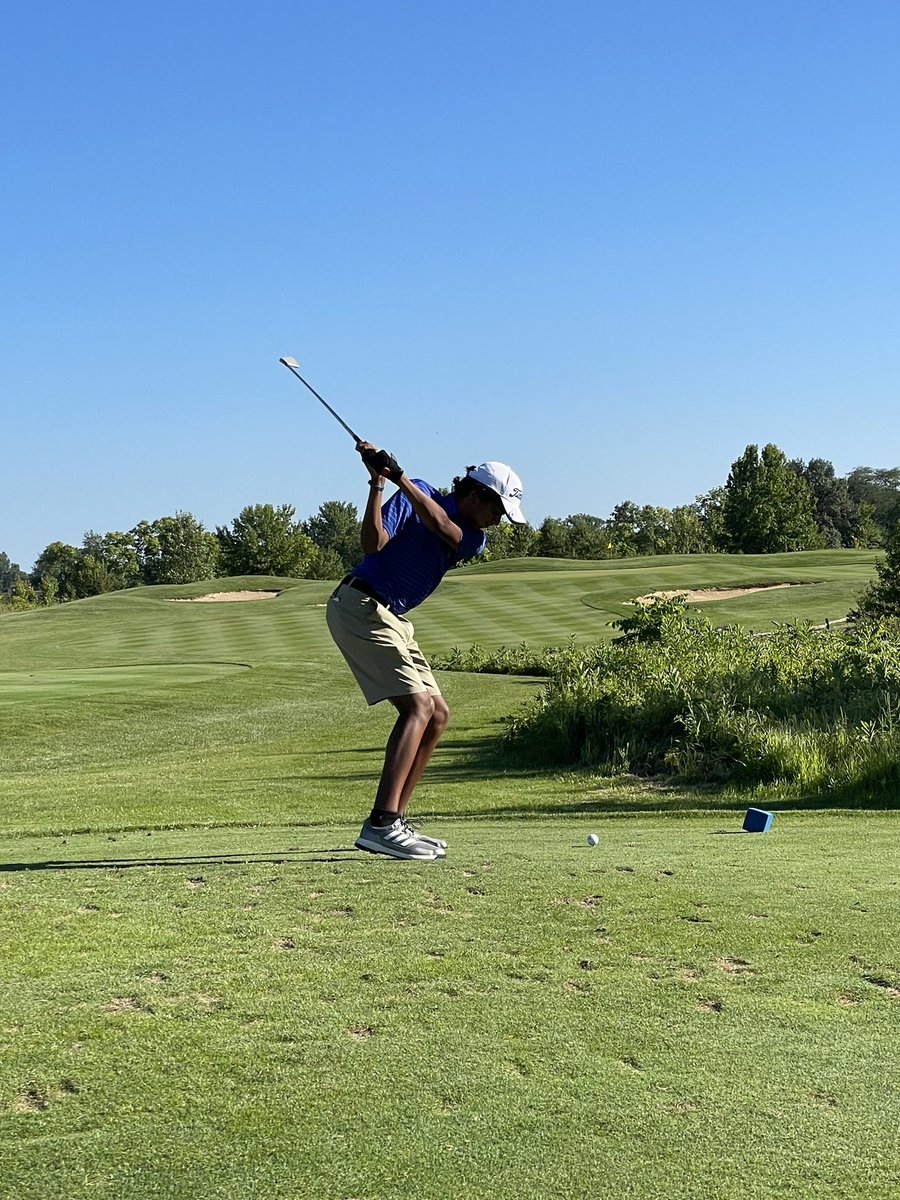 HBBoysGolf's tweet photo. After a tough day at Turnberry(342), the Jags rebounded with a score of 167 on the back 9 at Darby Creek! McKenzie Miller had a solid 37 and Tej Bulusu had a 41 to lead the Jags to a victory over Darby! https://t.co/MtVGkOhZL6
