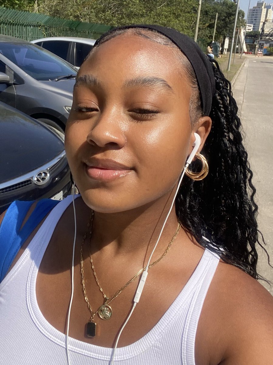 nahrivelli's tweet image. AVALIANDO PROTETORES SOLARES ☀️⭐️🍊

Resenhando todos os protetores solares que já usei, também se eles funcionam ou não em pele negra

Segue a thread: