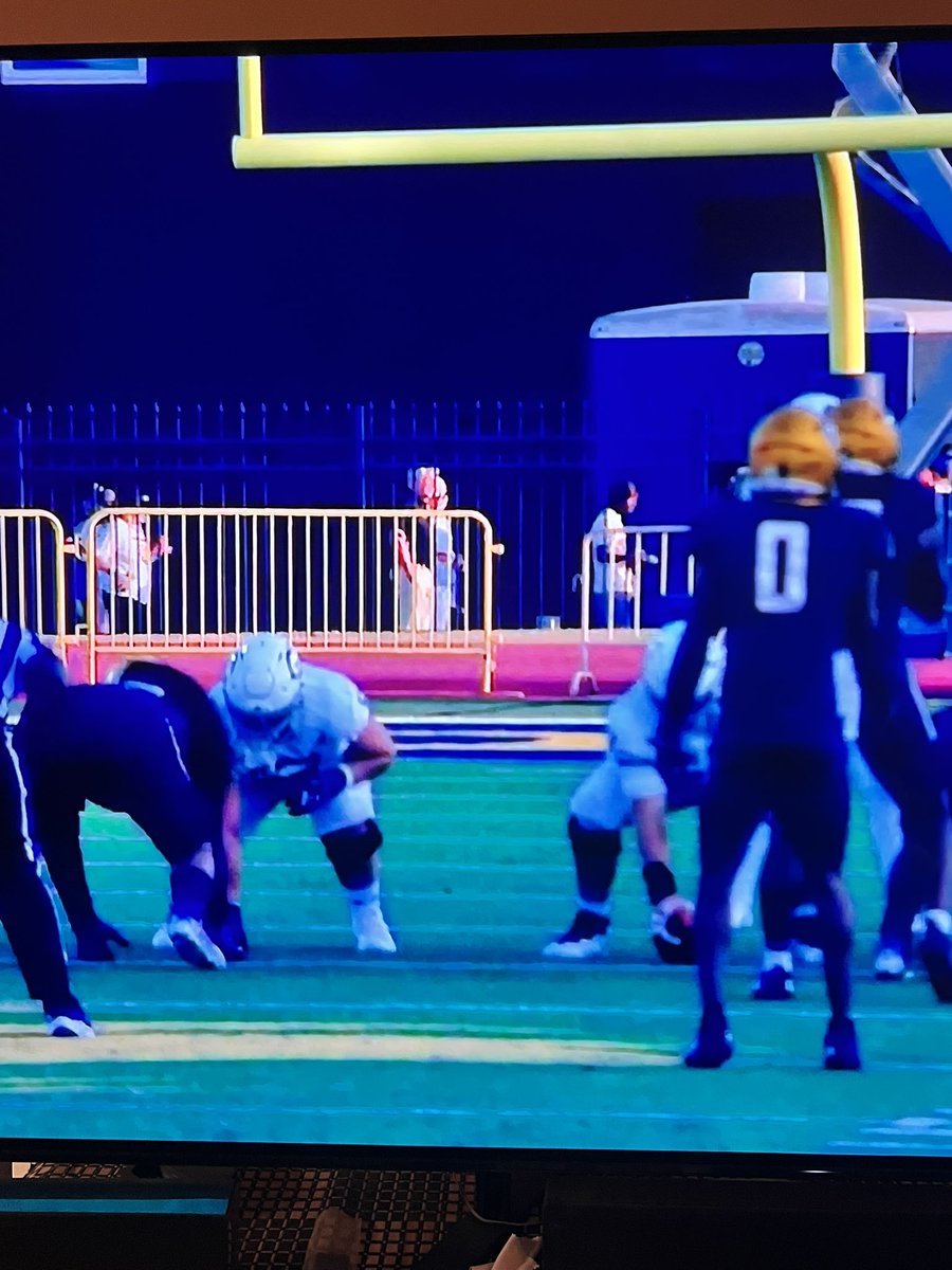coachsnyder66's tweet photo. First start for @DavidMain59 for @UCDfootball at Right Guard. #55 making his community proud. @LosAlFootball @LosAlEquipment @LosAlAthletics https://t.co/SFKTdTULDL