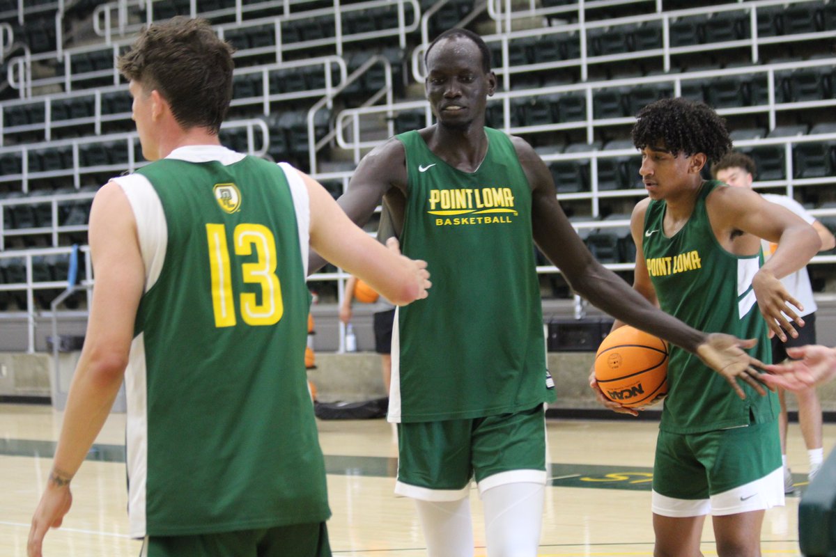 plnubasketball's tweet photo. DAY 1️⃣ 

#GoSeaLions x #ThePoint 🟢🟡 https://t.co/w1XAZQ2XHc