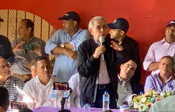 nuriapiera's tweet photo. Danilo: “Se están haciendo acuerdos y alianzas, pero hay que votar por el PLD” #NDigital https://t.co/ZVIuWQZtW2 https://t.co/QbS9c2Mv5G