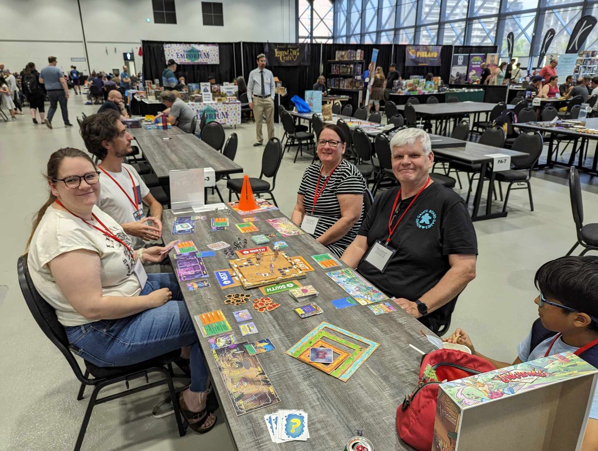 MeanHyenaGames's tweet photo. 🔥Second year at #fallcon , and it was a blast! Had tons and tons of awesome people swing by and enjoy some cartoon chaos. See you next year!

#boardgames #boardgameconvention #gamenight https://t.co/cV8cUyLsyW