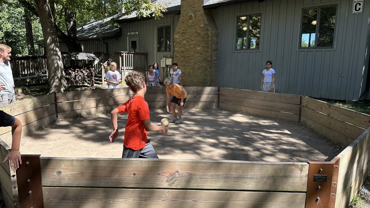 SubdirectorMeza's tweet photo. Great to see our @D59JulietteLow kiddos cheering each other on as they overcome… obstacles https://t.co/gLpcNK64KL