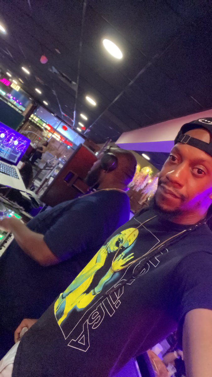 zjlennymatic's tweet photo. Aaight So Boom …. #TeamZJLM™️ BOOK X BUSY ‼️‼️ https://t.co/mprlBz2IRc