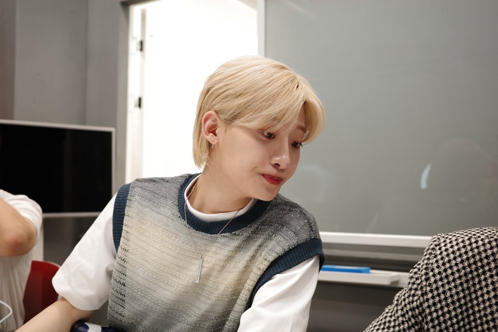 OnlyOneOf_Fr's tweet photo. 2/3 ㅡ #Mine 🐬 https://t.co/vZFRUrcXDi