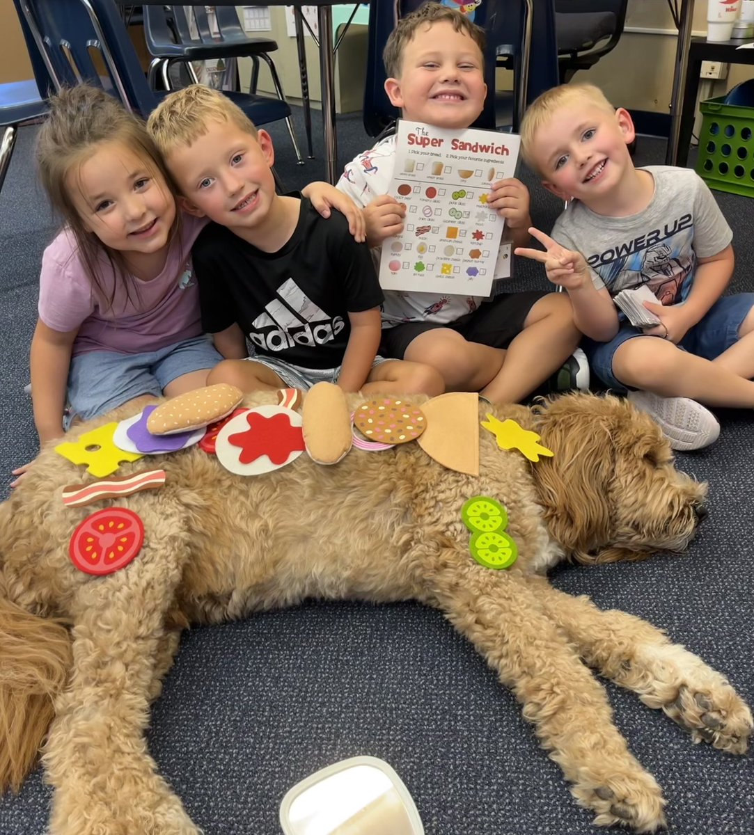 Blaze doing his thing to help kids learn💙💛🐾 @SCESSpeechSquad @scesbobcats #cutenessoverload #AnimalAssistedTherapy