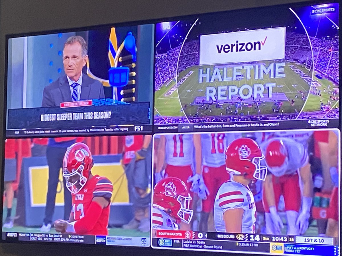 dverst's tweet photo. Nice that @YouTubeTV allows you to split screen and watch 4 games at once https://t.co/Xmm6m9Yc9T