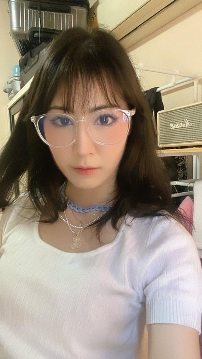 KunNickko's tweet photo. 金曜日が大好き！🤍 https://t.co/msKMbIAd1x