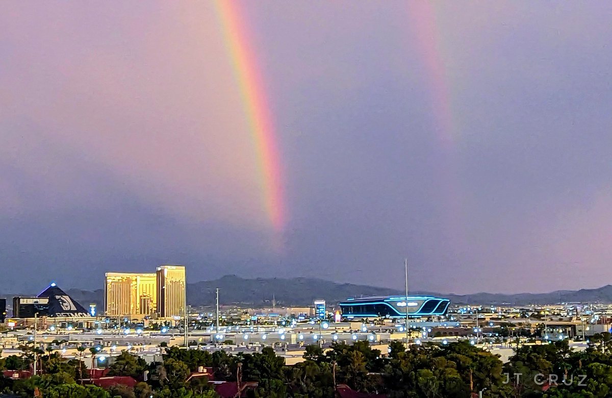 LasVegasLocally's tweet photo. The Raiders are now worth $6.2 billion according to Forbes — a $4.1 billion increase since moving from Oakland to Las Vegas.

They're the 6th most valuable team in the NFL and lead the league in ticket revenue. https://t.co/reFLY8V6UX