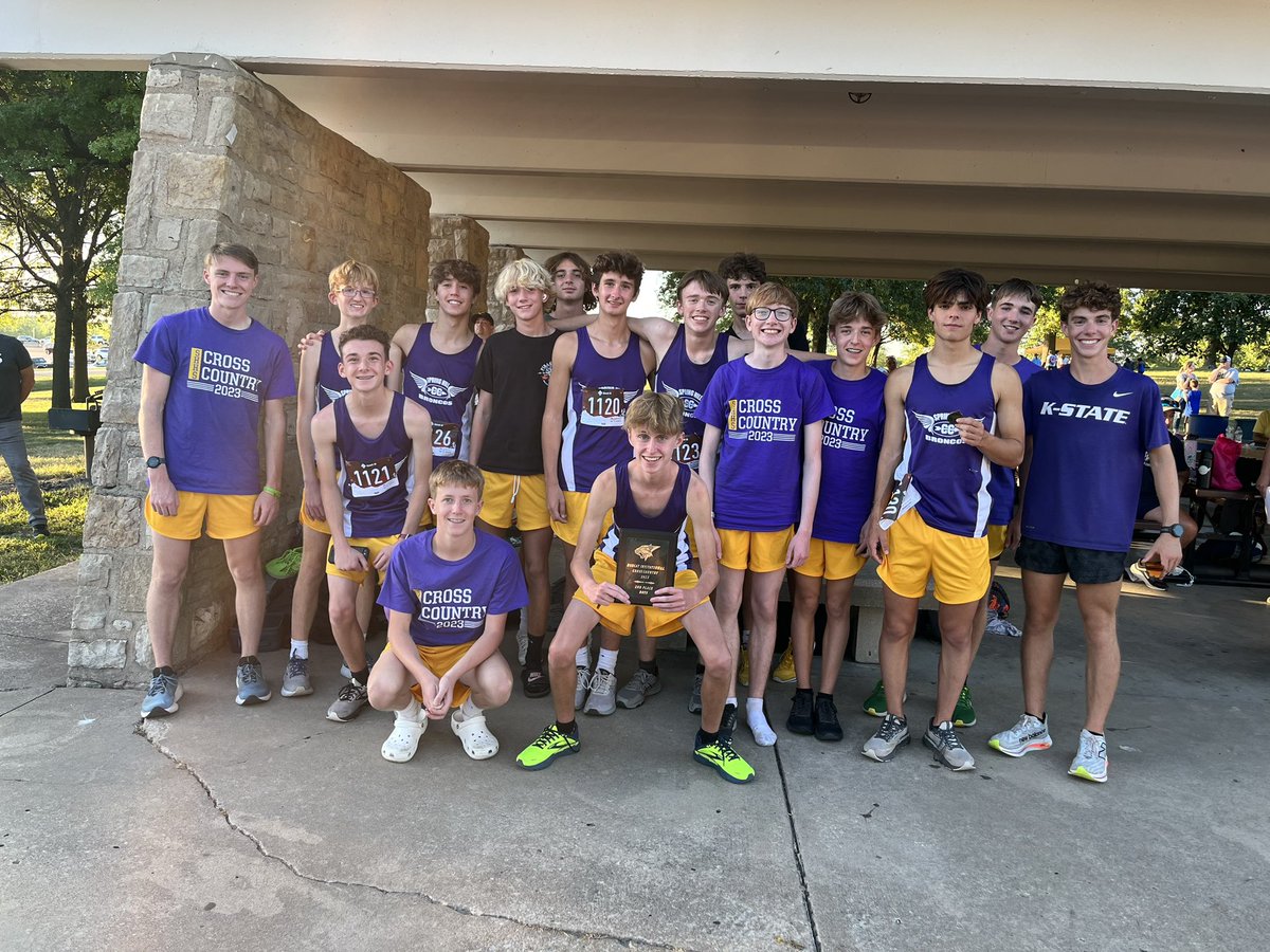 SHHS_XCountry's tweet photo. Boys finished 2nd as a team at the Bobcat Invitational XC meet. https://t.co/z6WpcS0CU5
