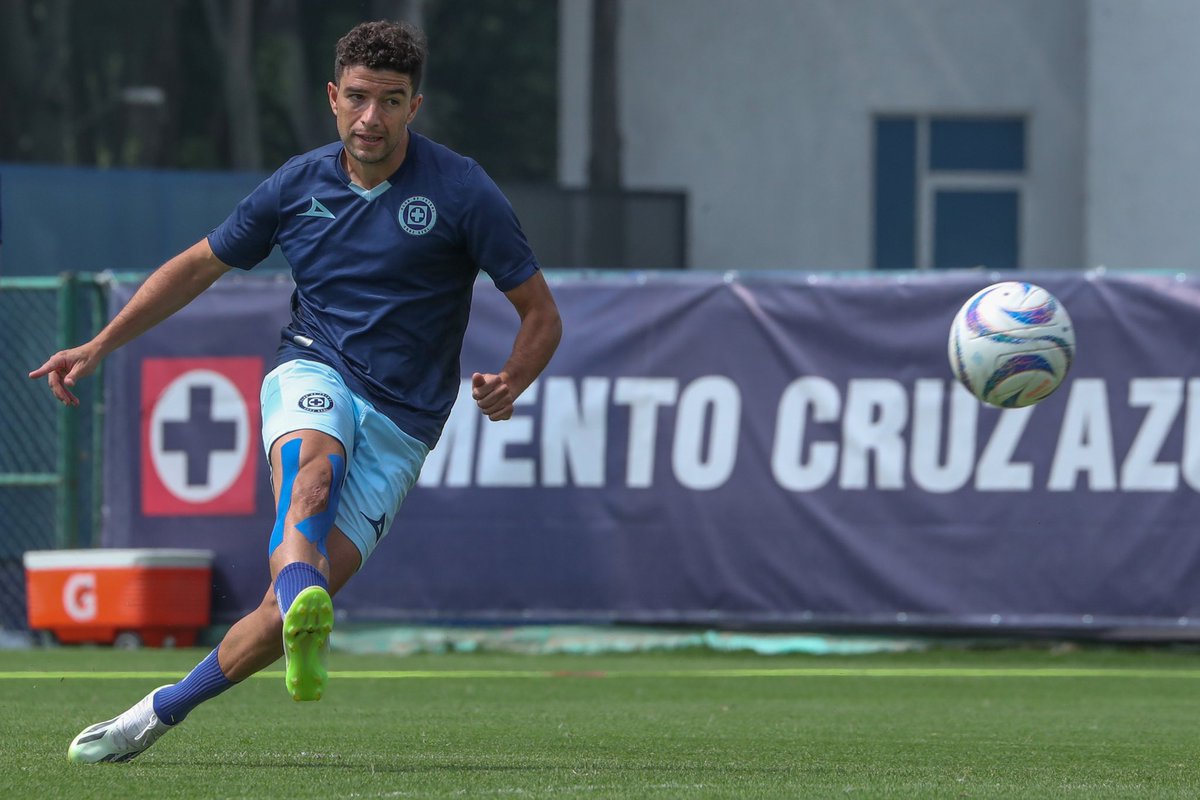 CruzAzul's tweet photo. 🔜 #ClásicoJoven 💙 https://t.co/HT1LTGbqJn
