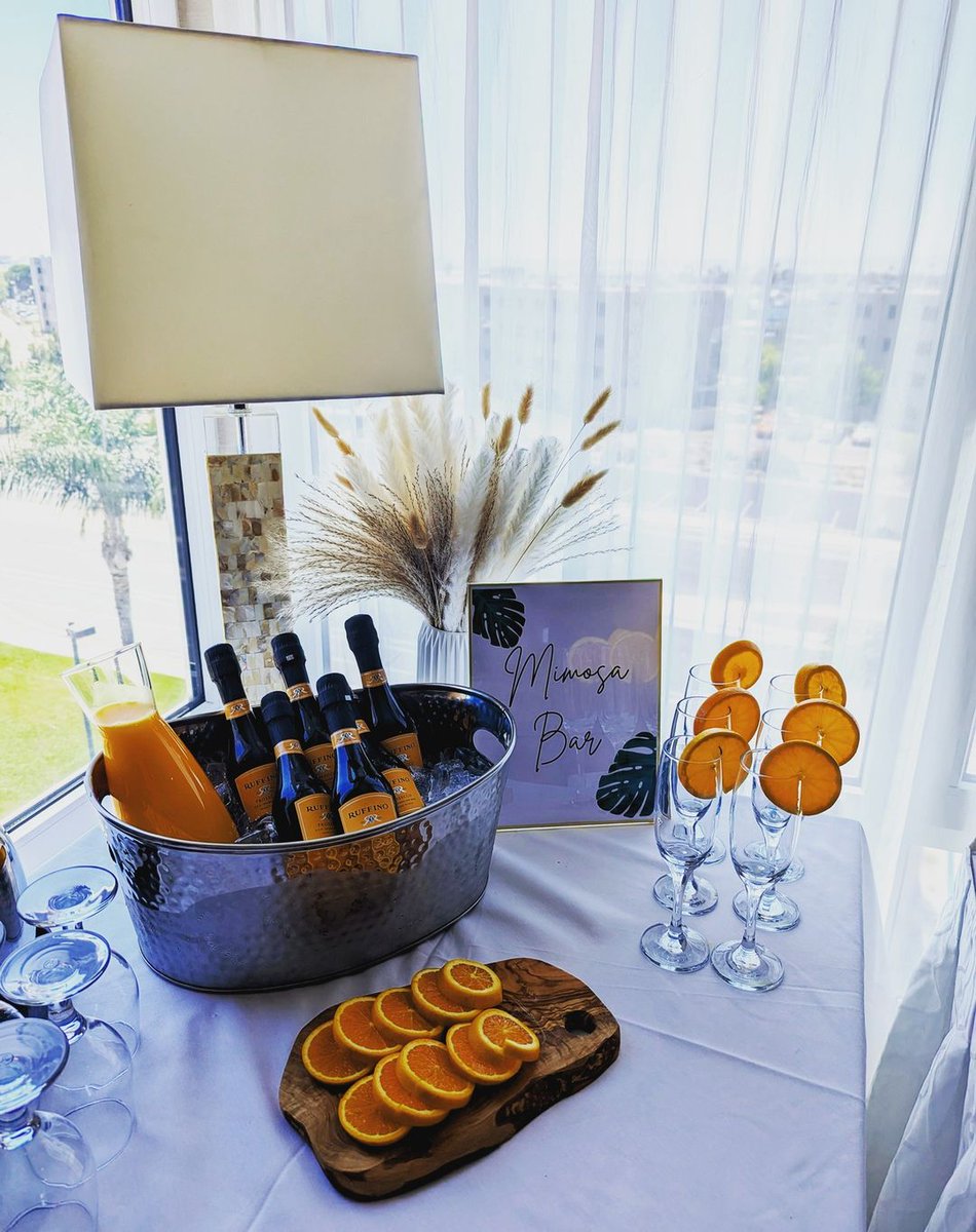 doubletreesdbay's tweet image. View our amazing Bridal Suite Packages for your perfect San Diego wedding day. Keep your bridal team fed and caffeinated with avocado toasts, brunch spreads, a Mimosa Bar and more! DM our wedding team @hibweddings for all inquiries today.

#HolidayInnBayside
#HIBweddings