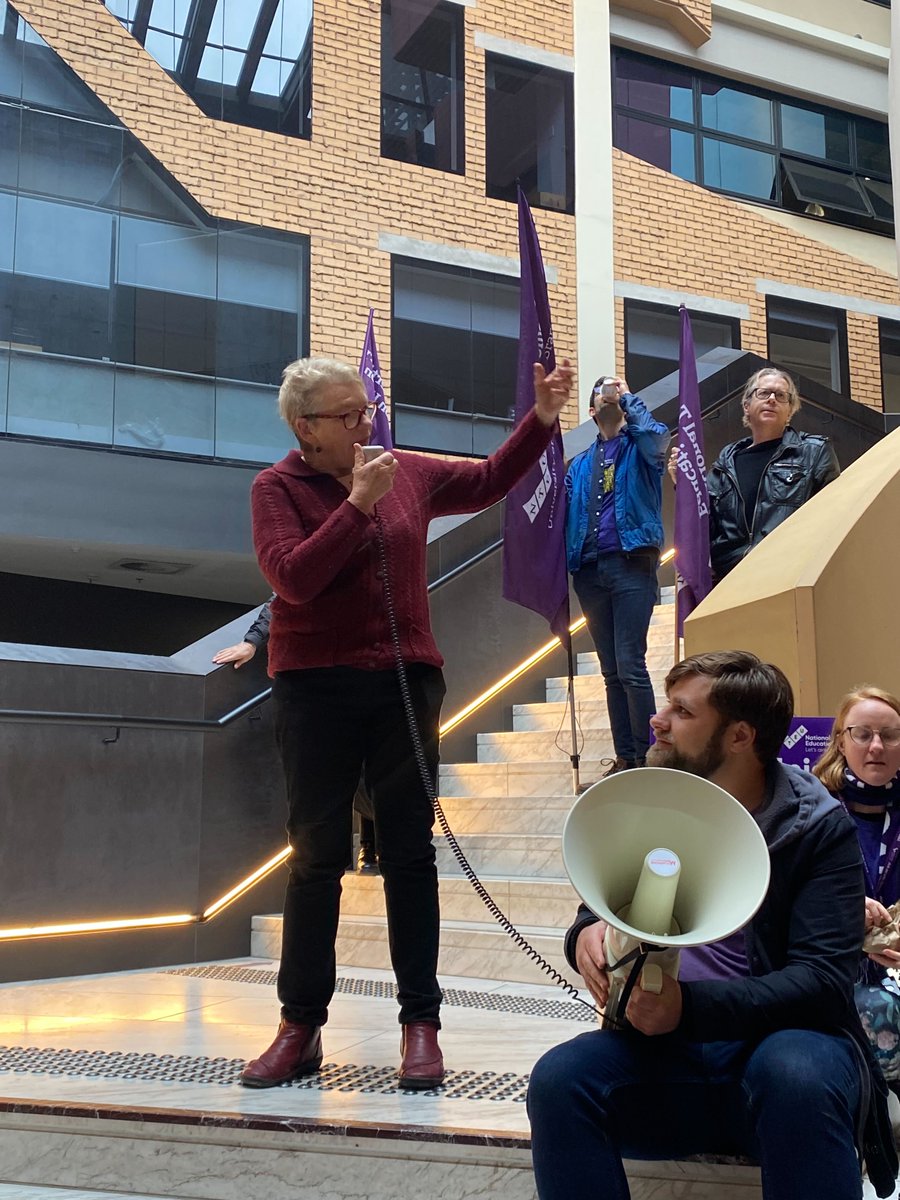 Wonderful to speak at the #UniMelbStrikes today - we need to see staff at universities having security, tenure and respect in the workplace. Congratulations to <a href="/NTEUUniMelb/">NTEU UniMelb Branch</a> for a huge campaign, and solidarity with your fight for better conditions and justice!