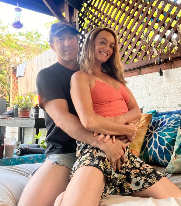 It&rsquo;s a beautiful night out on the patio. Come join us! Live on Chaturbate now. https://t.co/NuPk63lN<a href="/tag/mvsales"class="tags"><span>#mvsales</span></a>
