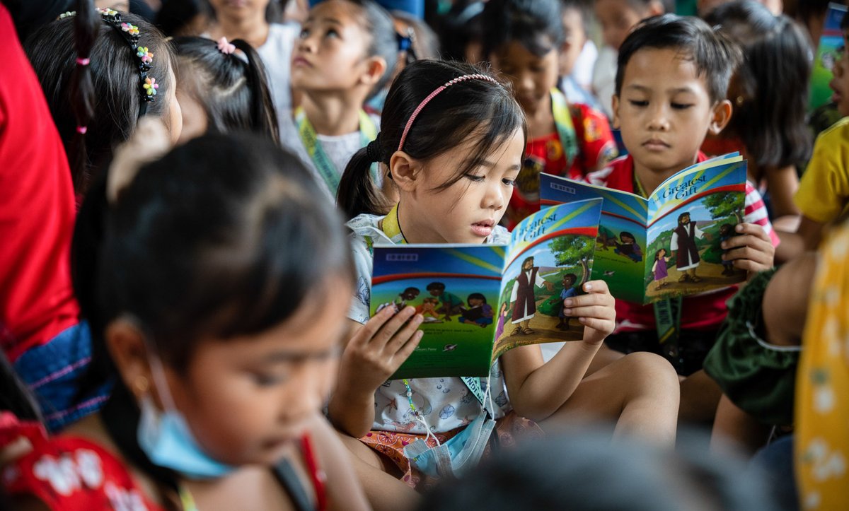 Loomis comes from an animistic background and placed her faith in Jesus Christ when she was in elementary school. Now as an adult, she is using @OCC_shoeboxes as a vessel to teach children about God’s love for them. Read more: sampur.se/45vBOLw