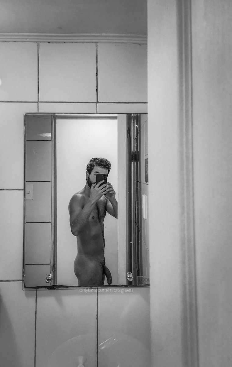 mrcrisgreen's tweet photo. Desnudo de perfil https://t.co/kRQ38oqJZP