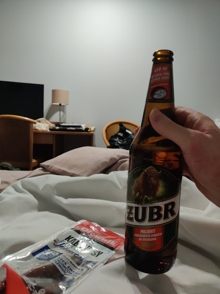 msta3t's tweet photo. holy shit you can buy beer at 3 am i love poland https://t.co/R9jhUnQtPq