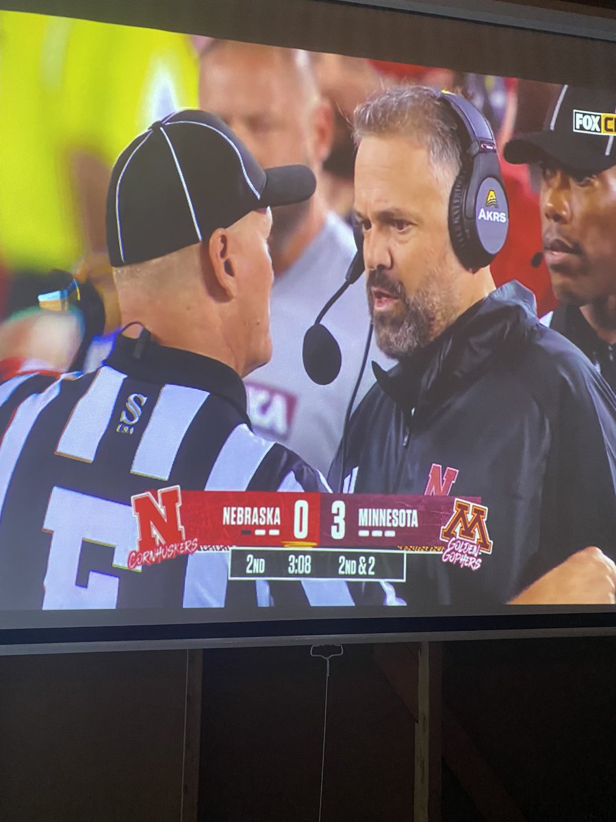 jonseybones95's tweet photo. Matt Rhule’s Headset mic is wildly oversized 

@BarstoolBigCat @PFTCommenter https://t.co/AF7iWN2Na4