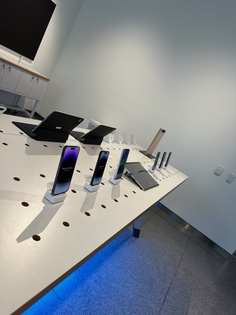 JordanSmithNTX's tweet image. Sad sight but new beginnings! 
Day one in the books of breaking down the #ATTEXP location and moving it into the relocation! AT&amp;amp;T HQ Discovery is here and open tomorrow by 1pm! 🙏
#lifeatatt