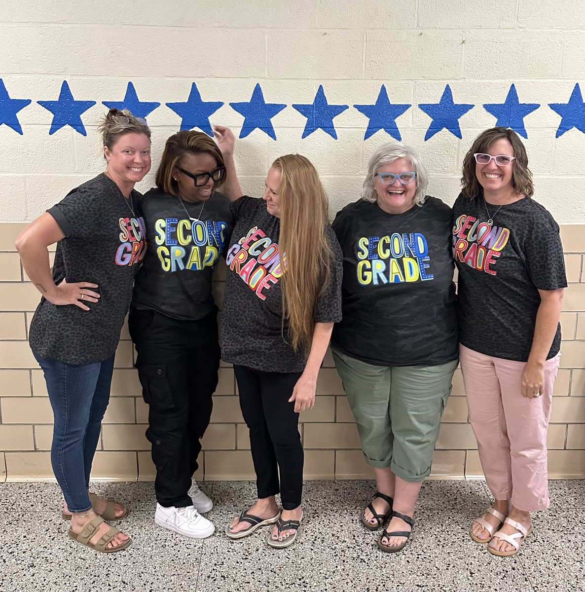 Love collaborating with these second grade superstars!  Their enthusiasm is contagious! 
💜🩷🩵💙💚

#NorwoodConnections
<a href="/mtaylor5bcps/">Mark Taylor</a> <a href="/mikeruppenkamp/">Michael Ruppenkamp</a> 
<a href="/MrsGoddard4/">Mrs. Goddard</a>  <a href="/MrsARoss18/">Adrienne Ross</a> <a href="/tenarose519/">tenarose519</a> <a href="/jbadger01/">Jordan Badger</a> <a href="/NorwoodES/">Norwood Elementary</a>