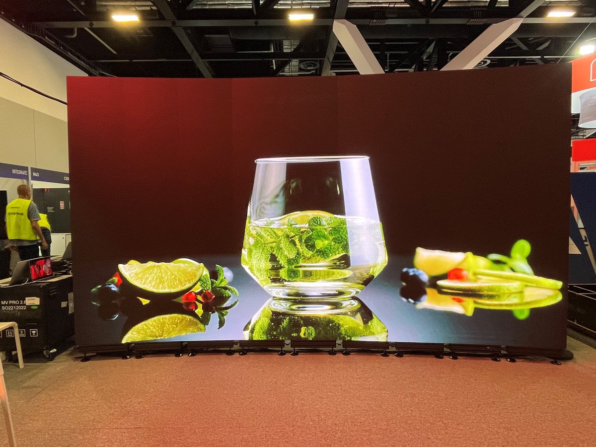 bonnie_xu19's tweet image. Fantastic indoor curved 2.6mm panel! It supports HDR display technology, stable and clearly presenting high -quality images and fulfill high-speed dynamic photography picture requirements. #gloshine #leddisplay #indoorscreen #hdrscreen