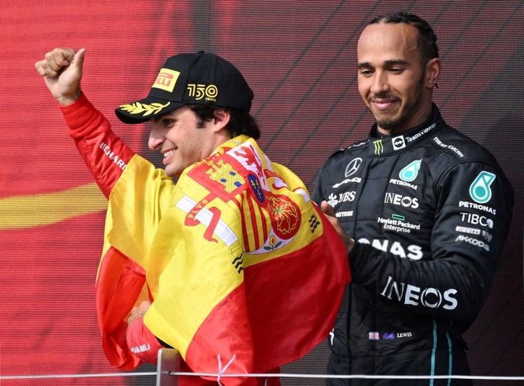 ricnorrisf1's tweet photo. HAPPY BIRTHDAY CARLOS SAINZ https://t.co/VZcrANh2dG