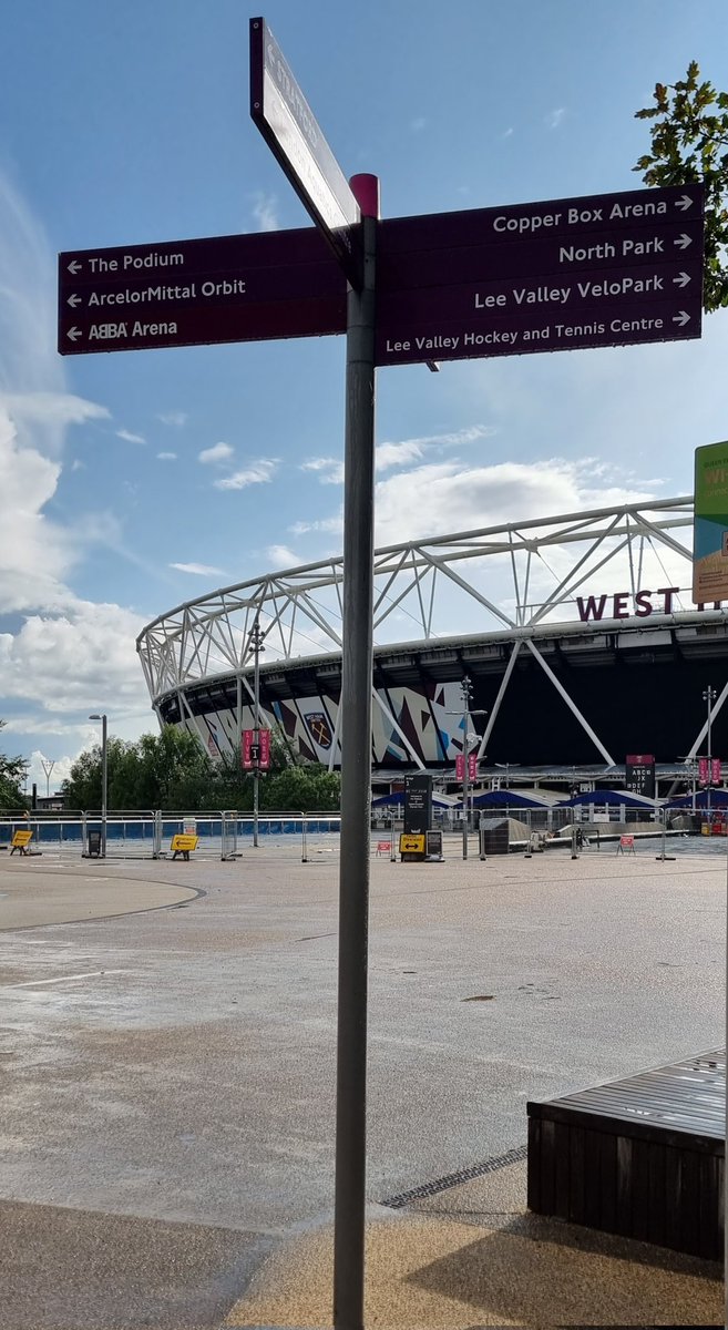 #FingerpostFriday  @FingerpostFri A couple from #ware #Hertfordshire and one from the #londonstadium #olympicpark Happy Friday all.
