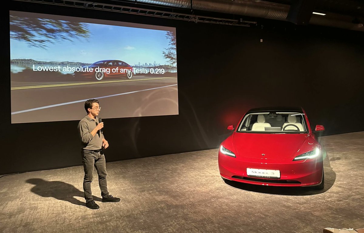 SawyerMerritt's tweet photo. Julien Bilodeau, creative manager for design at Tesla, traveled to Norway to present the new Model 3.

Source: https://t.co/uf9razRRUf https://t.co/YF4leiYBcD
