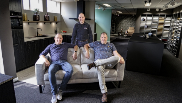 ANContactBN's tweet photo. Helmink Wonen en Keukens in Vorden bestaat 65 jaar.
Broers Helmink oogsten lof met winkel in wonen én keukens -  https://t.co/alFbYDjjWz https://t.co/97NK7Wphh8