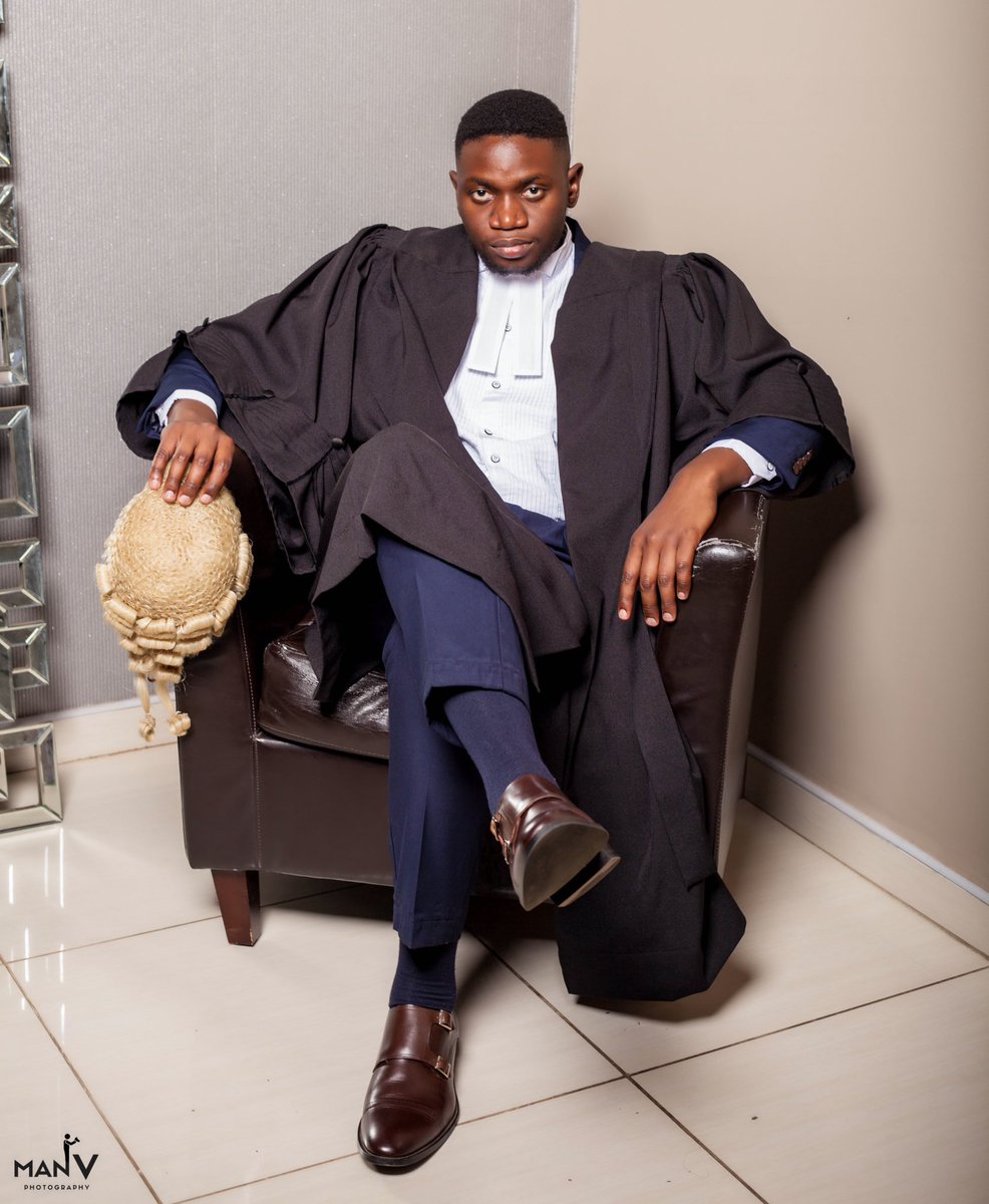 Mwengwe_'s tweet photo. A year of good standing at the bar!!!🥹 I cannot even begin to explain how good God has been to me🙌🏿 👨🏿‍⚖️ https://t.co/1MGrMgKskB