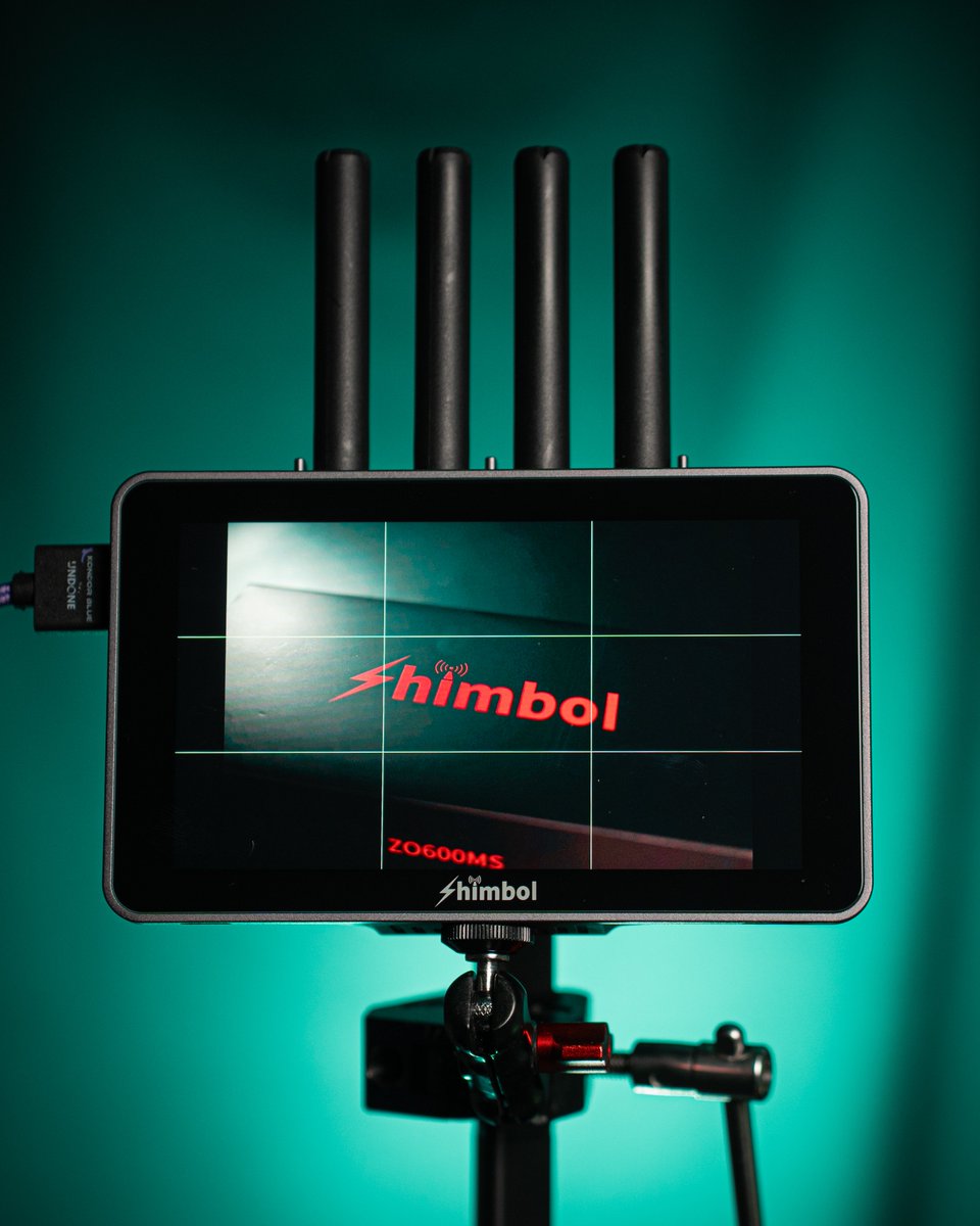 Shimbol_tech's tweet photo. From wireless video transmission to recording &amp; playback, Shimbol ZO600MS has got your back! 💪

📸@achillemartinon

#shimbol #wirelessvideo #videotransmitter #cinemarig #filmgear #camerarig #cameragear #camerasetup #filmcamera #cinemacamera #cinematography #cameramonitor https://t.co/4kab99YRyz