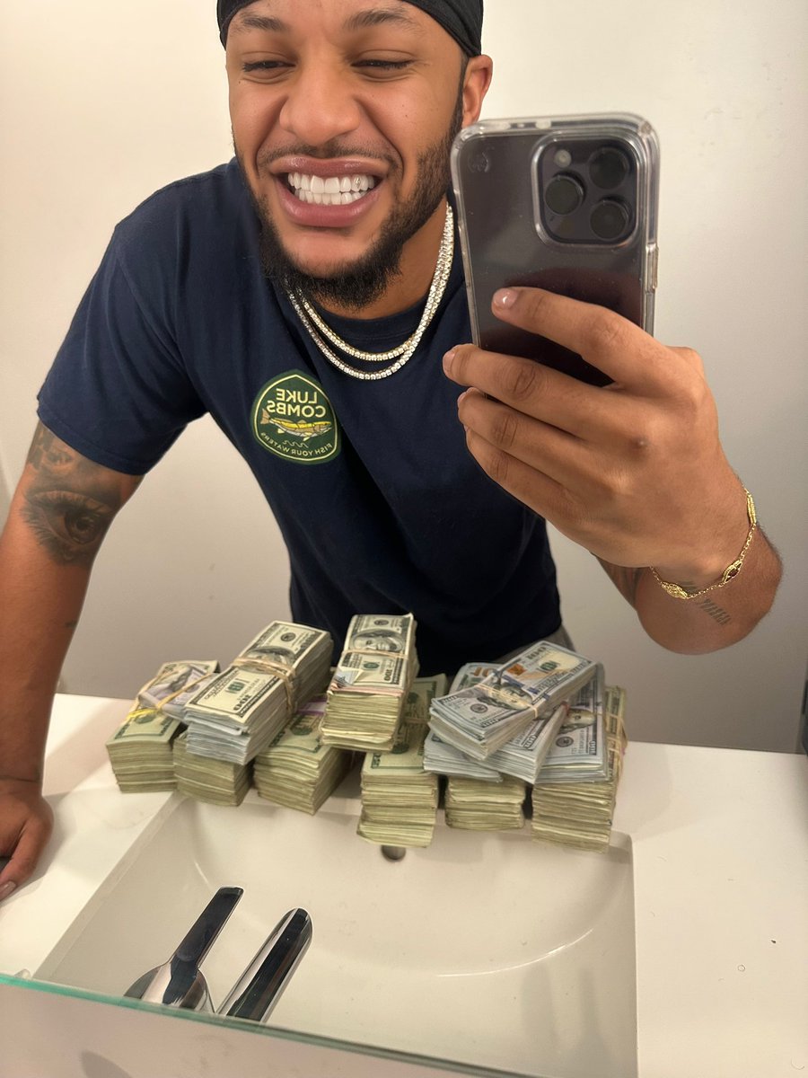 BenDaDonnn's tweet photo. September is a Money Month 💰 … im speakin it into existence… This September will change your life for the better… New Money on the way, New Blessings otw! 🙏🏾🖤🖤 https://t.co/YbeSLlmT88