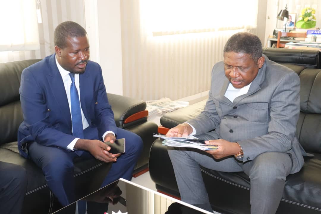 Prix africain du leadership en santé

Félix Zogo et Joseph Mbeng Boum en tête à tête