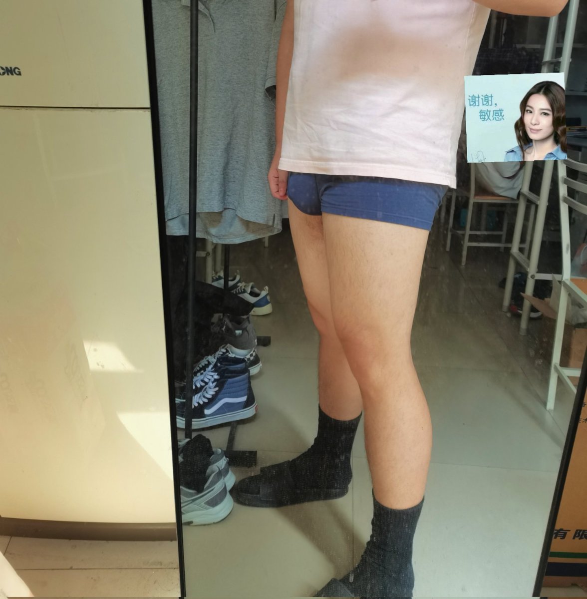 Kreamhuang's tweet photo. 讨厌上课 https://t.co/jTlKslcthp