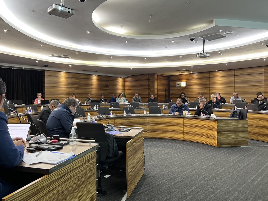 Great discussion during our #BackOnTrack War Room today about how can improve the programme and deliver better learning outcomes in the Western Cape.