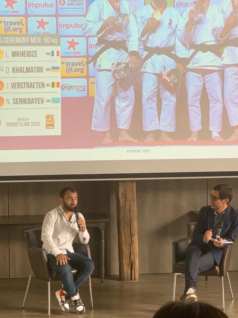 dwbenneteau's tweet photo. Merci Luka Mkheidze d'être intervenu auprès de nos équipes d'@ENGIEgroup pour partager ton quotidien de sportif de haut niveau : travail &amp; exigence, 2 maitres mots pour relever tous les défis.
Fière d'accompagner des athlètes aussi talentueux #PacteDePerformance  @fondationsport https://t.co/tfzVRwCbkE
